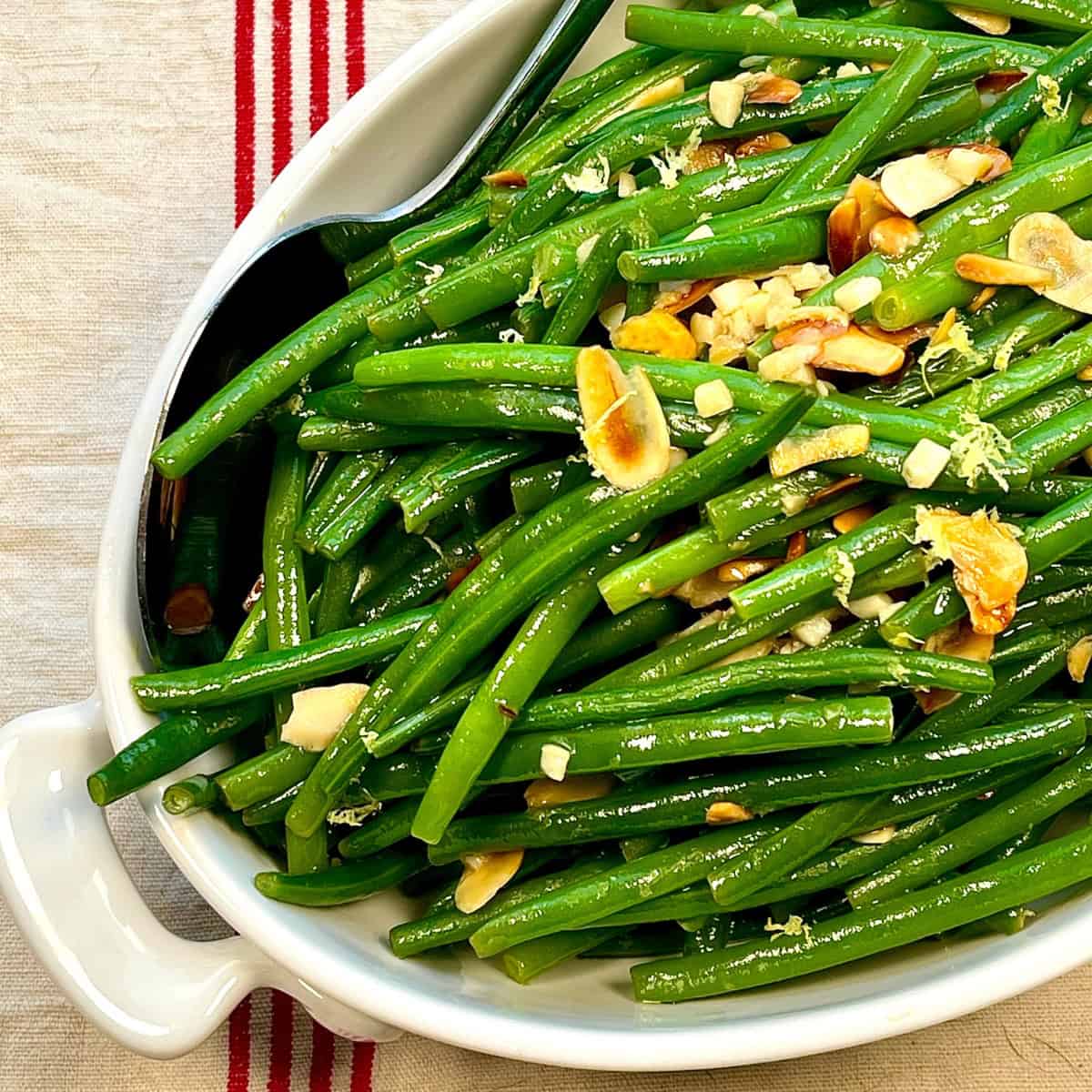 Keto-Friendly Rosemary Flavored Green Beans