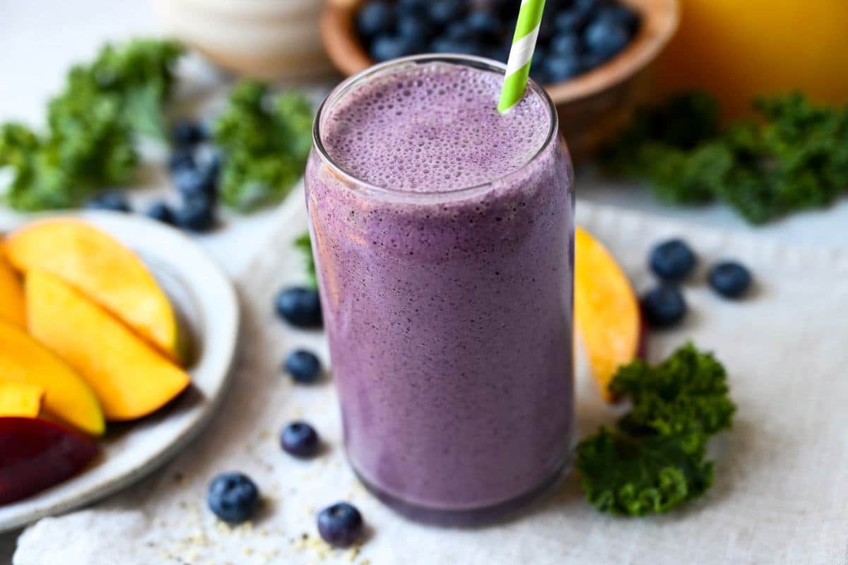 Blueberry And Lettuce Smoothie