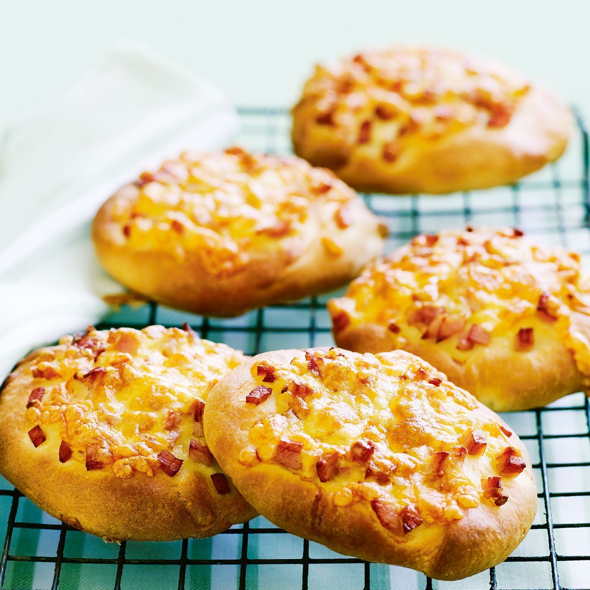 Cool Bacon And Cheese Rolls